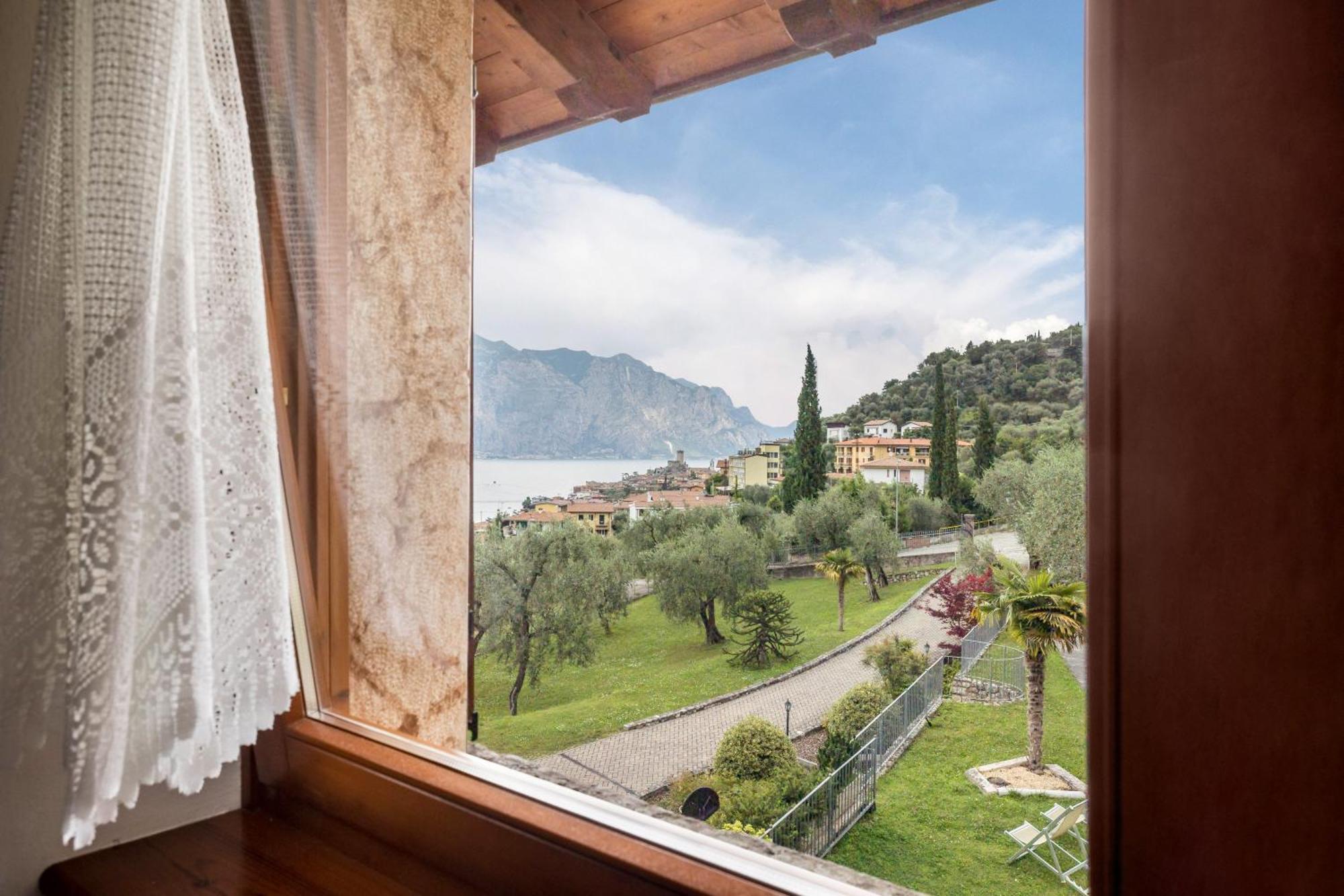 Casa Carlotta Apartment Malcesine Ngoại thất bức ảnh